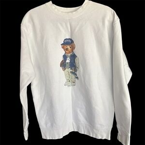 Vintage Teddy Bear Graphic Sweatshirt Crewneck White Size M